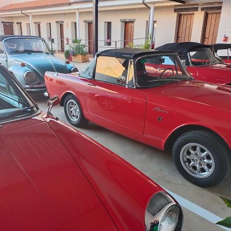 Hostal Almagro - Parking Luaran gambar