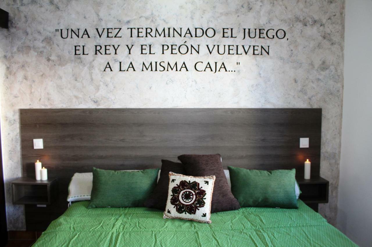 Hostal Almagro - Parking Luaran gambar